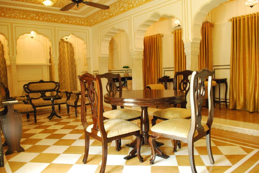 होटल Royal Heritage Haveli 5*